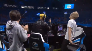 三代目J SOUL BROTHERS ELLYがフォートナイトで獲得した賞金をオーストラリア森林火災の災害援助のため寄付。